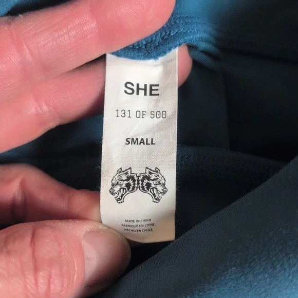 Darc Sport Blue High-Waisted Scrunch Butt Shorts Size Small - Picture 6 of 6